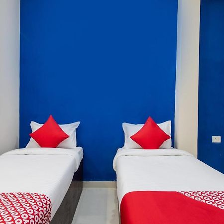 Oyo 27862 Hotel Brooklyn Индаур Экстерьер фото