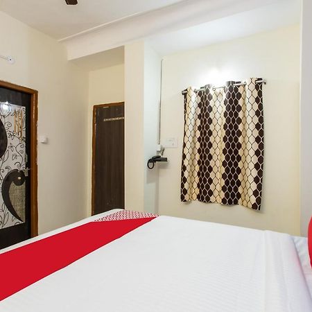 Oyo 27862 Hotel Brooklyn Индаур Экстерьер фото